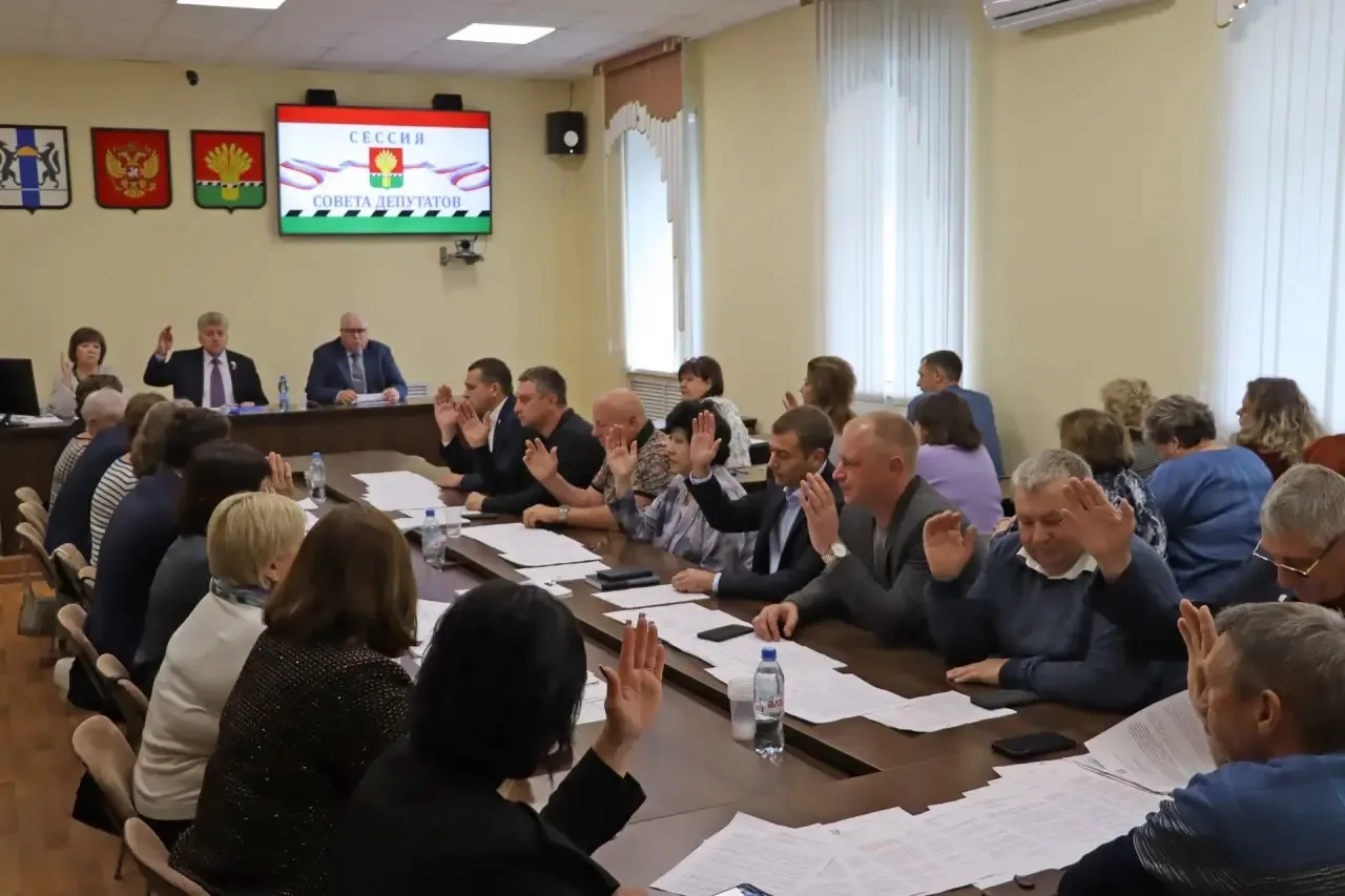 25 сентября состоялась одиннадцатая сессия Совета депутатов Коченевского района под пре...