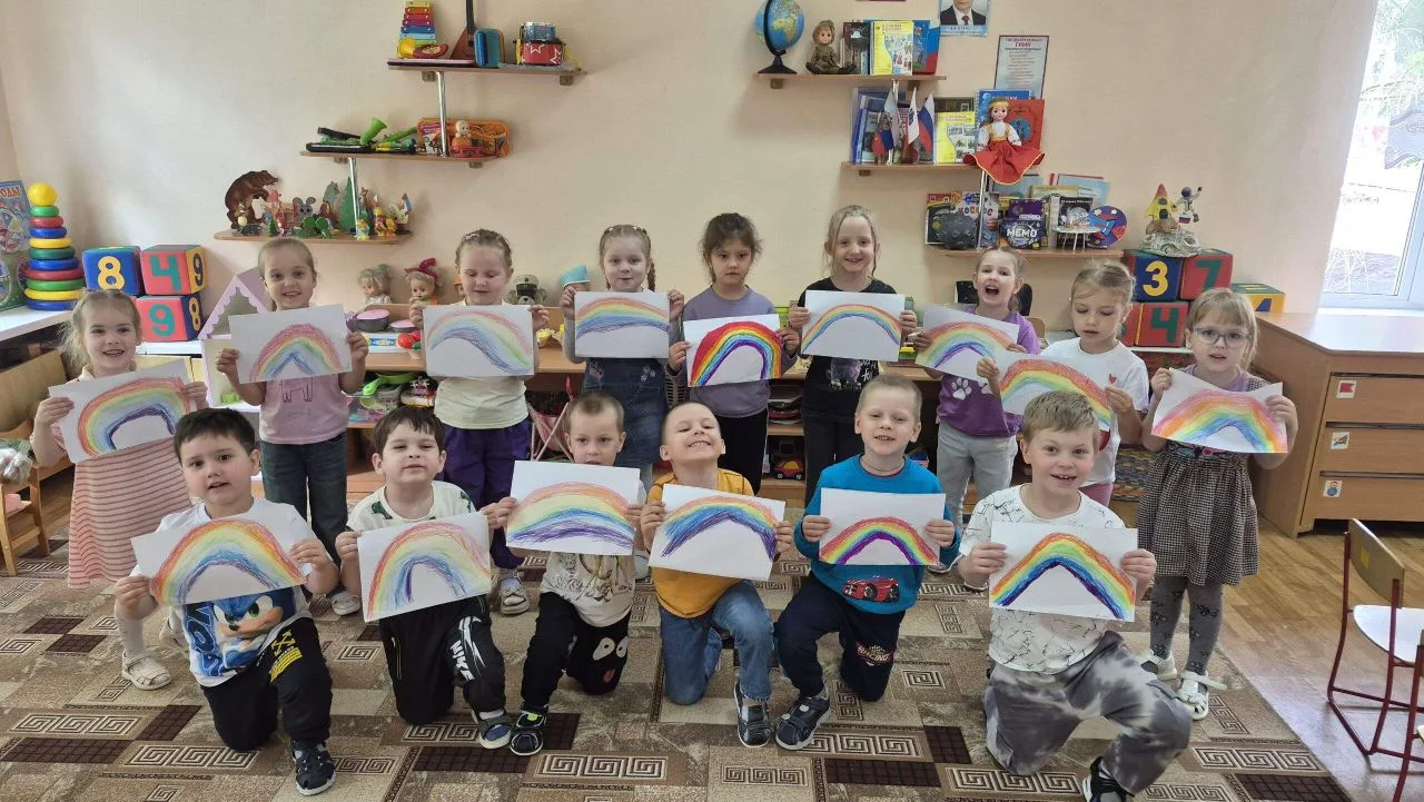 Радуга – радуга, лента разноцветная! Семь цветов у радуги, все цвета заметные! Ты всегд...