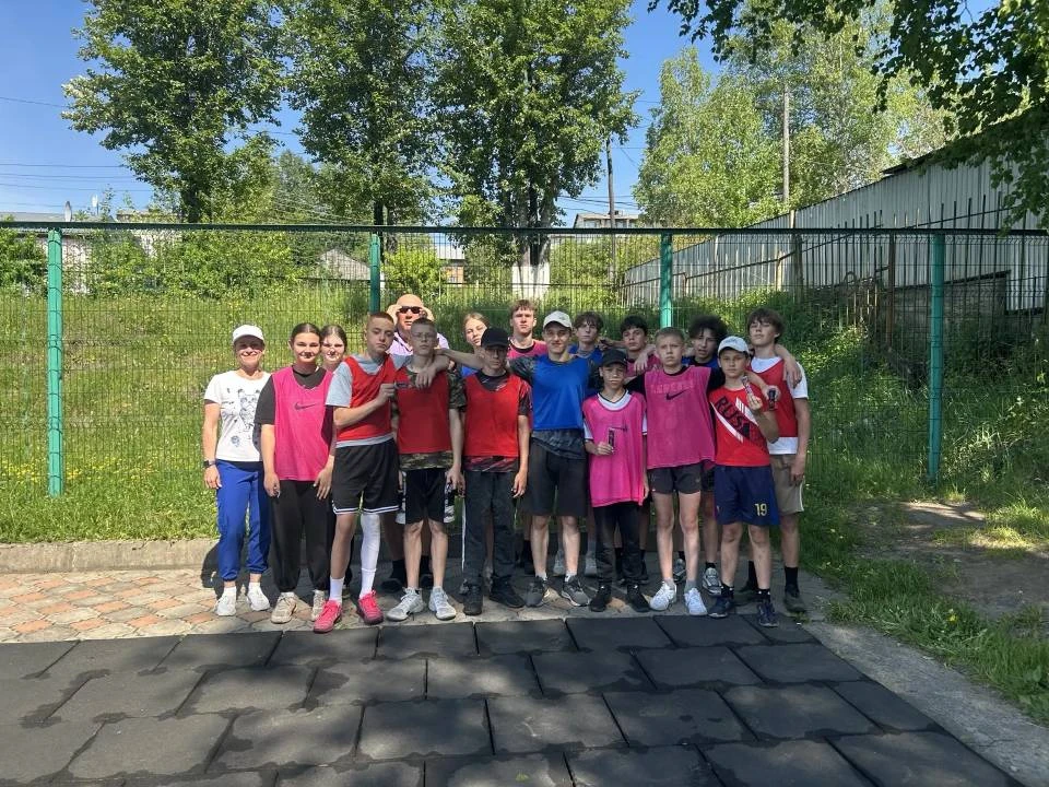 🏐 Ура! 17 июня на спортивной площадке МКУ ДО «ДООЦ» кипели волейбольные страсти — у нас прошли крут