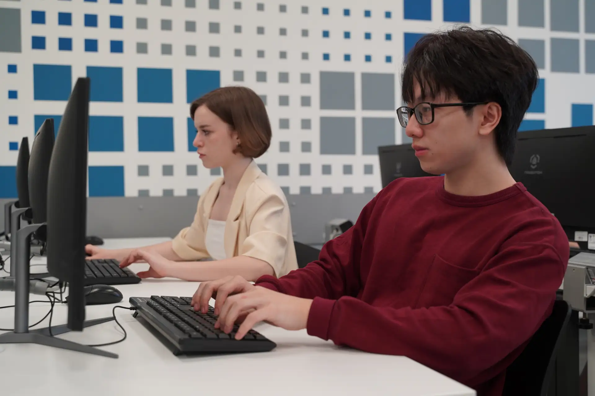 Нейросети в помощь преподавателям💡

Ученые ТюмГУ представили результаты опроса, посвященного отноше