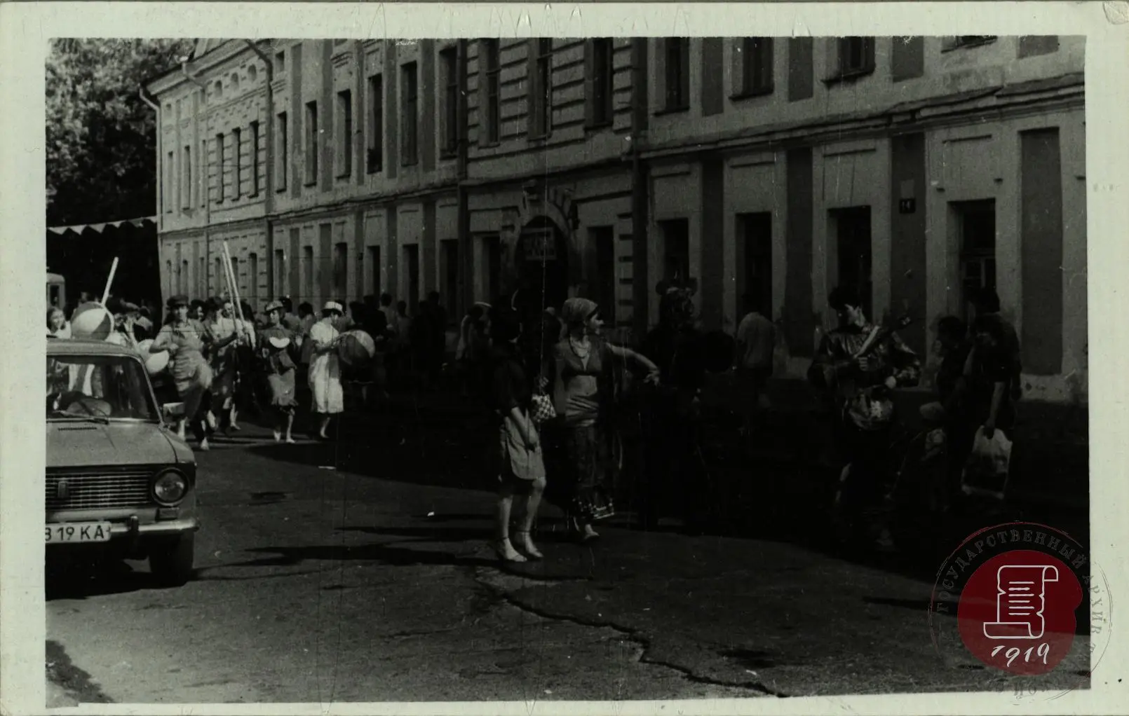 День города Твери 35 лет назад!

📸 На фото: Праздник "День города Твери". 1991 г. // ГАТО. Ф. Р-195