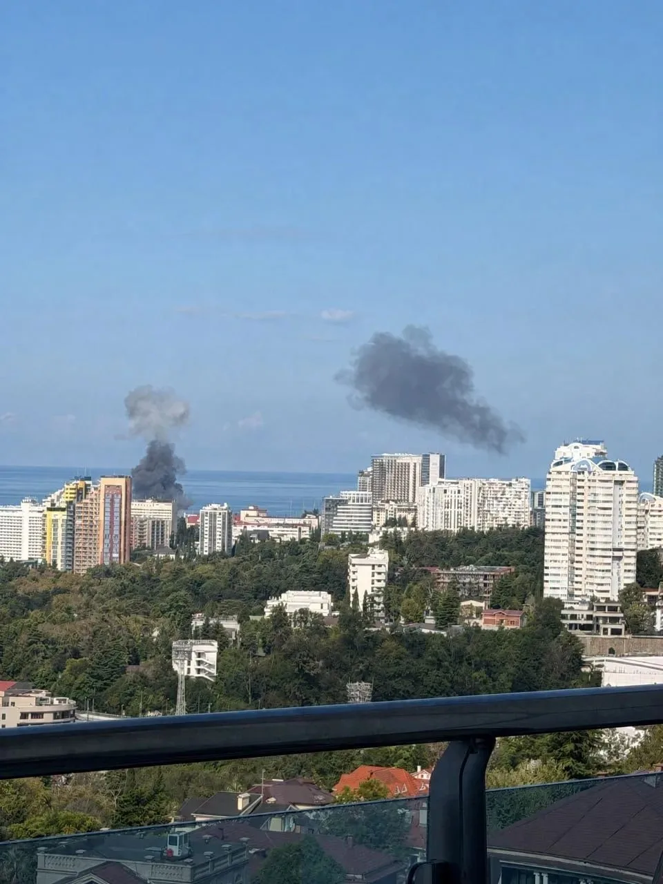 ⚠️🔥🇺🇦🇷🇺 Атакованы жилой дом в Кубинке и порт в Сочи: 416 дронов сбиты за ночь