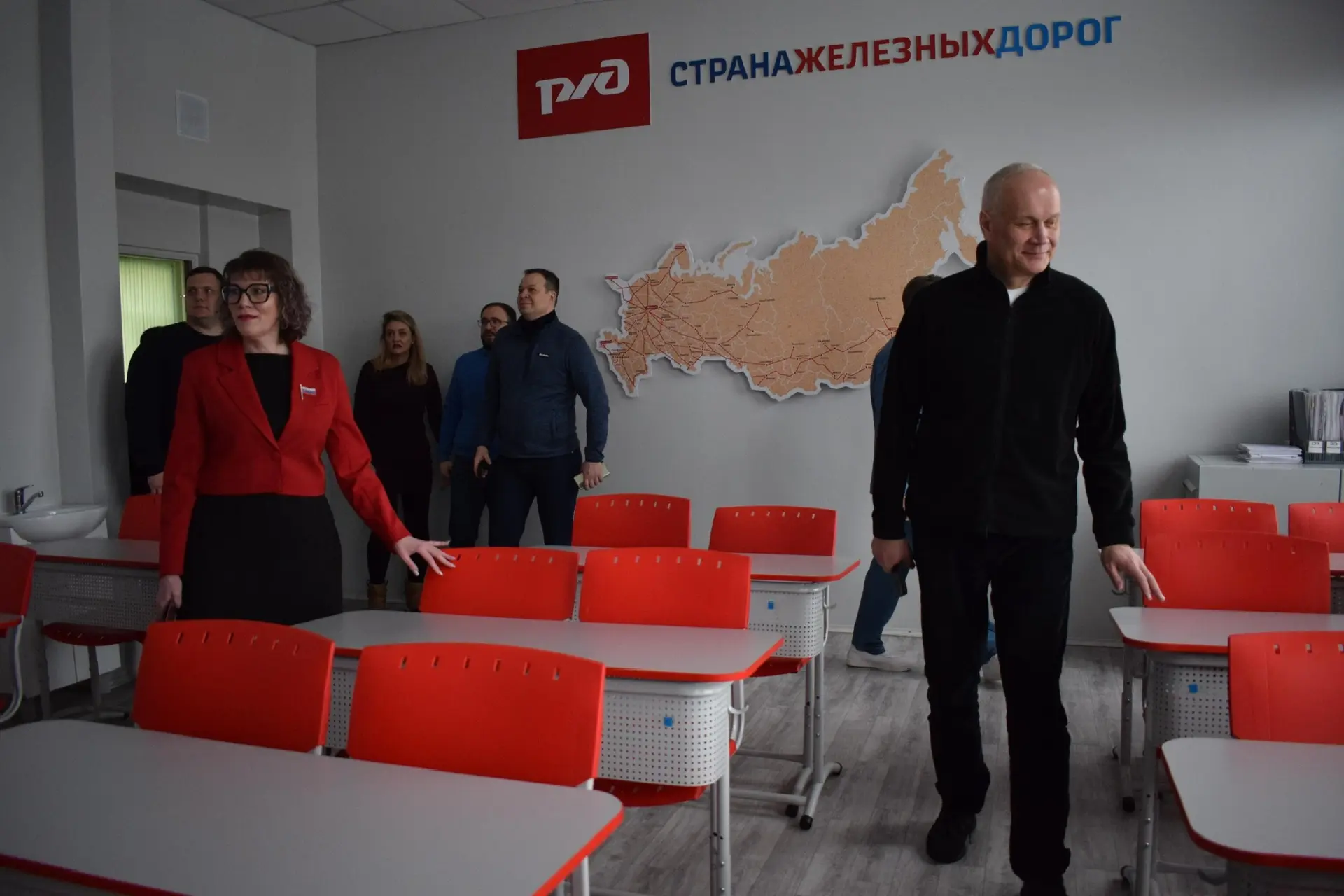 РЖД продолжает помогать в развитии социальной сферы Тынды  В столице БАМа побывал директор РЖД по ко