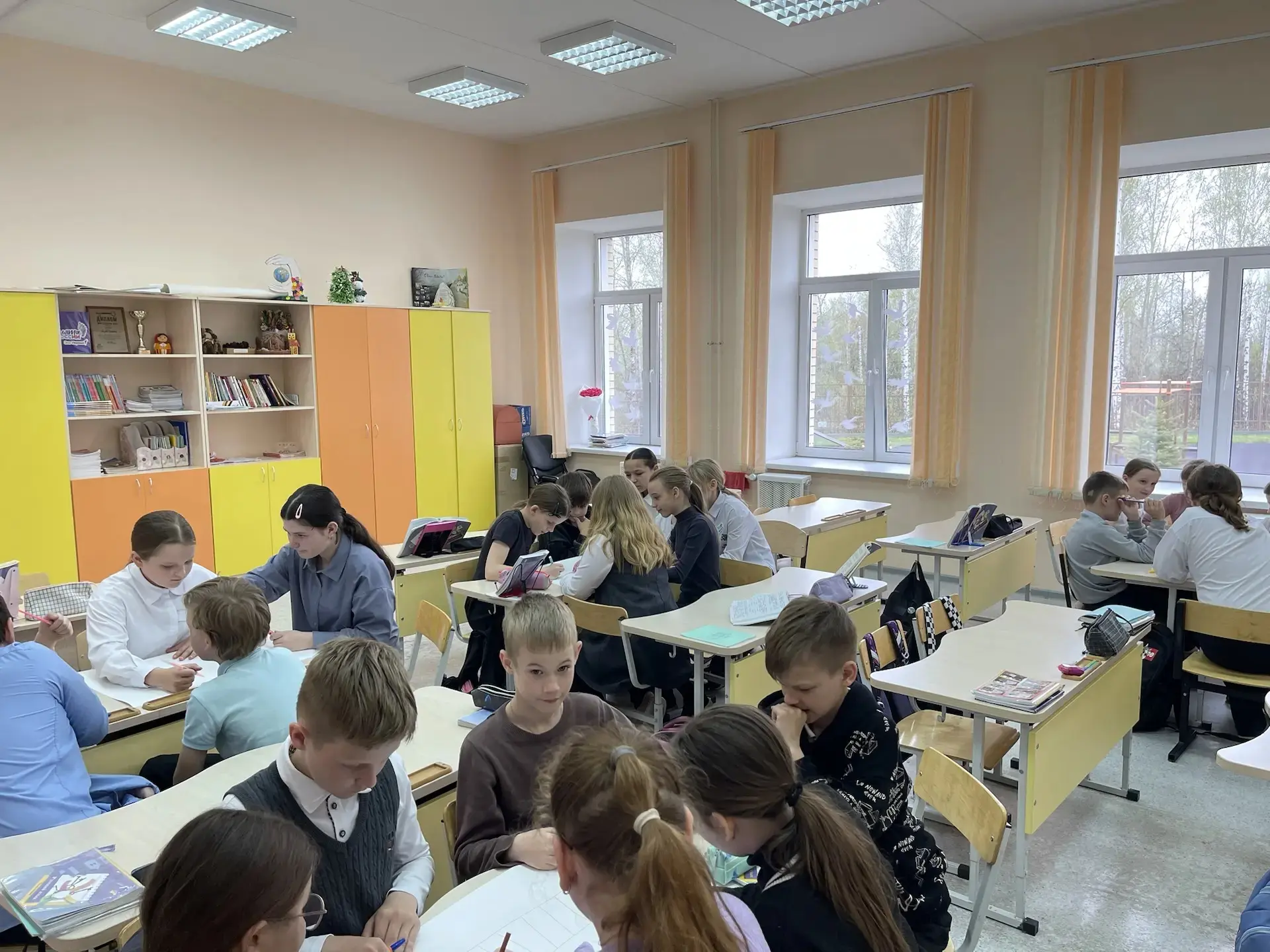 ✨5-го мая в 4Б классе  (кл. Руководитель Жуковская И. К.) состоялся тёплый и важный тренинг на сплоч
