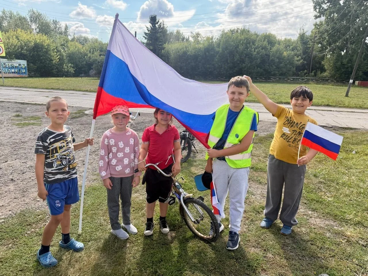 Велопробег в честь Дня Государственного флага РФ!