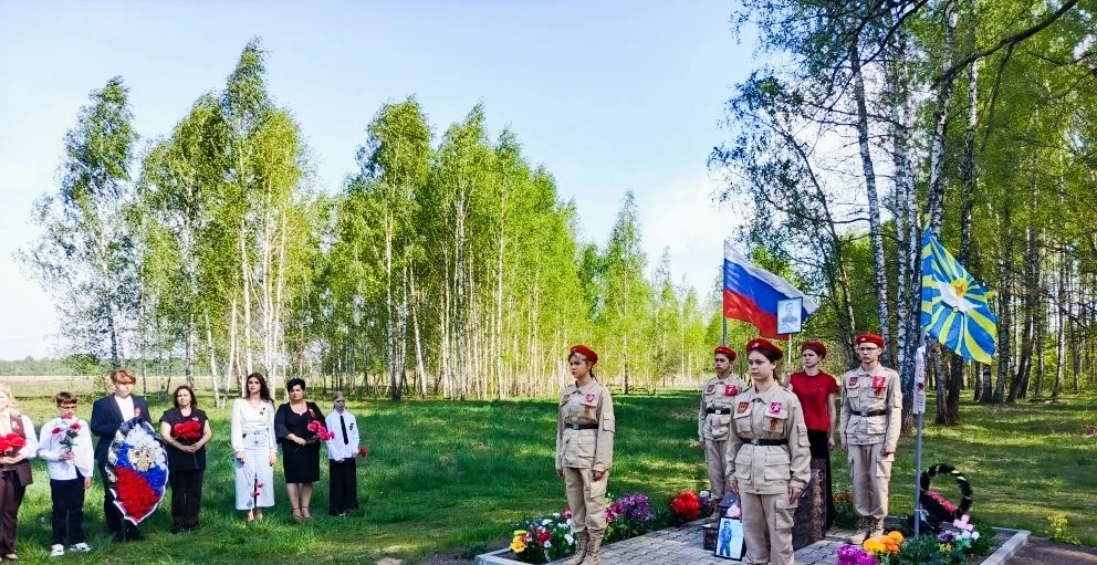 🇷🇺В честь Великой Победы глава района Холуев В. И. и глава администрации района Максименко Л. И. вме