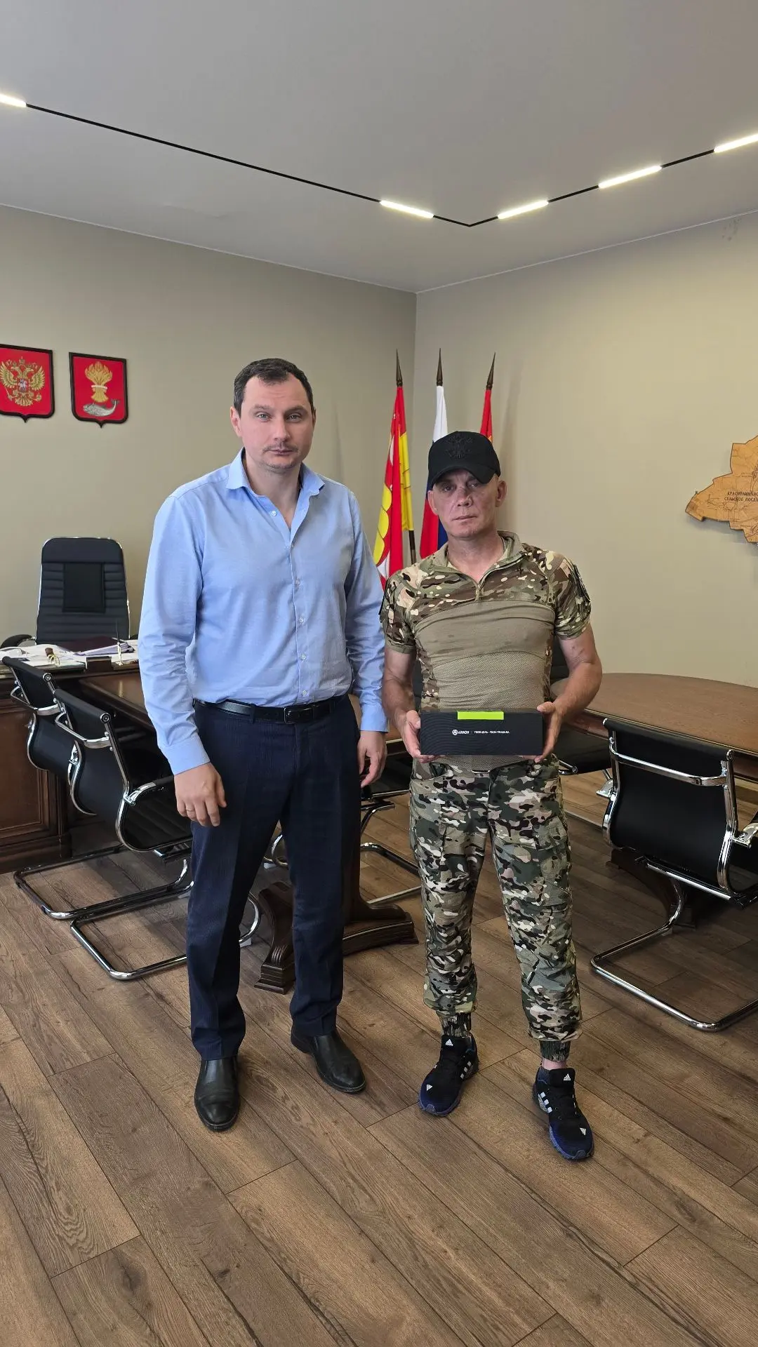 В пятницу, 22 мая, глава района Андрей Кичигин передал нашему земляку Владимиру теплови...