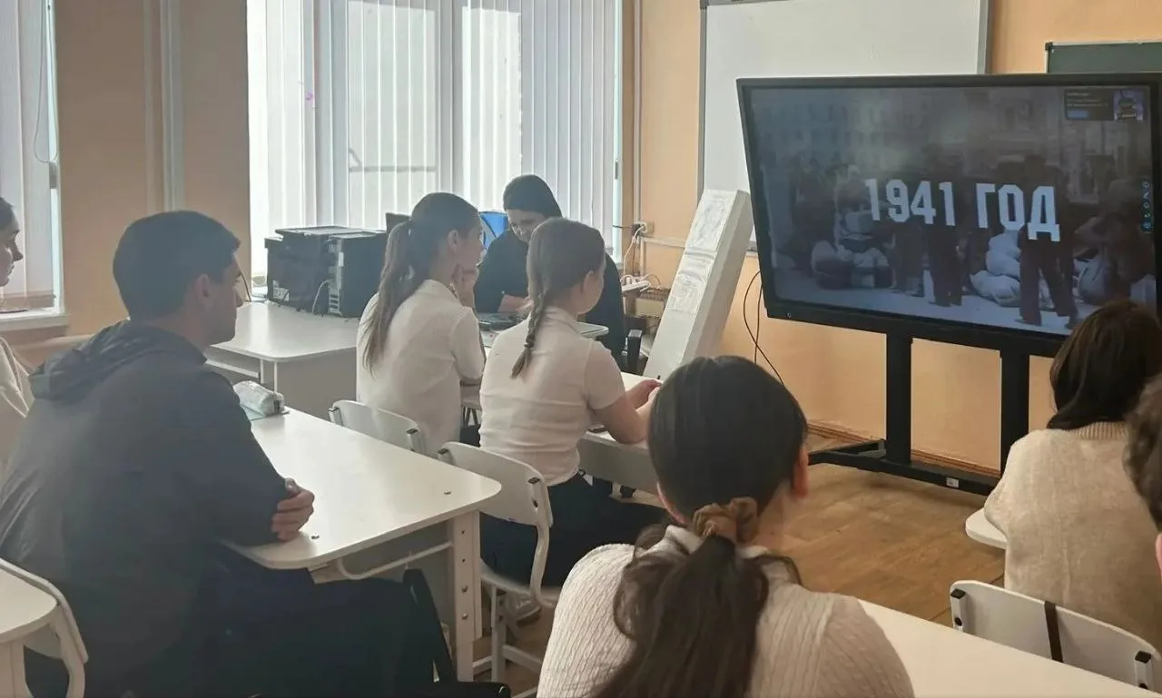 Память поколений... Каждый из нас хранит память о подвигах наших предков, которые подарили нам мирно