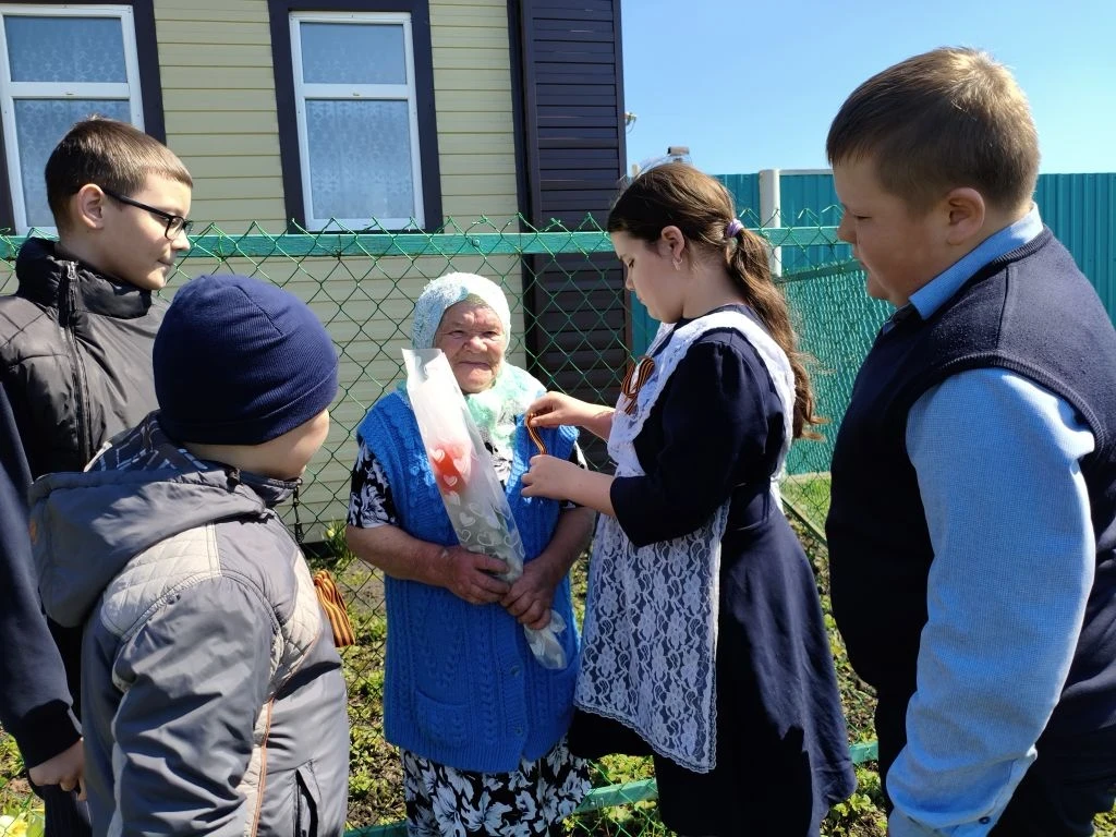 Георгиевская ленточка является символом героизма, воинской доблести и славы защитников России!
Сегод
