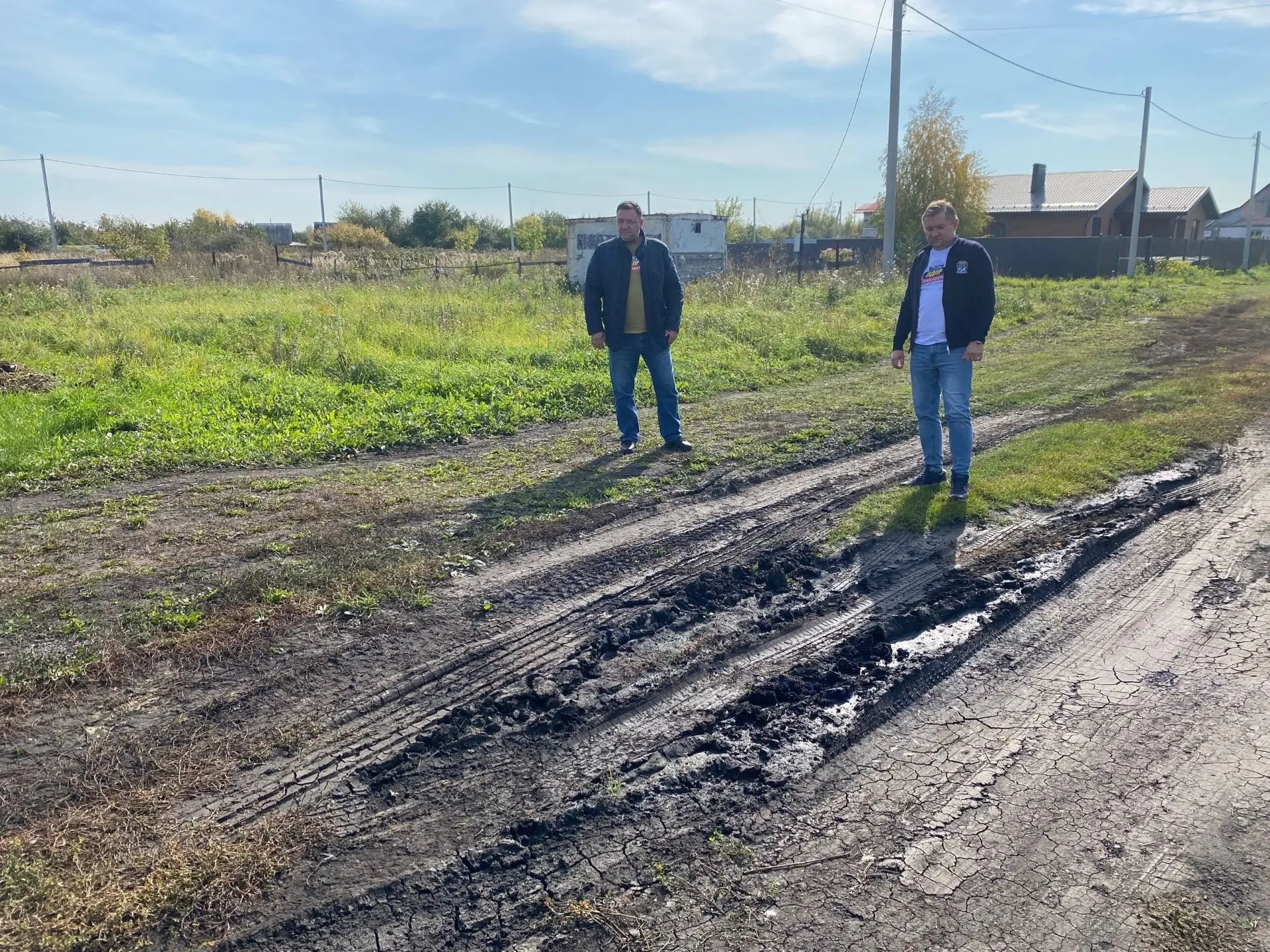 В Пензе депутаты ЛДПР Павел Куликов и Александр Васильев проверили условия жизни многод...