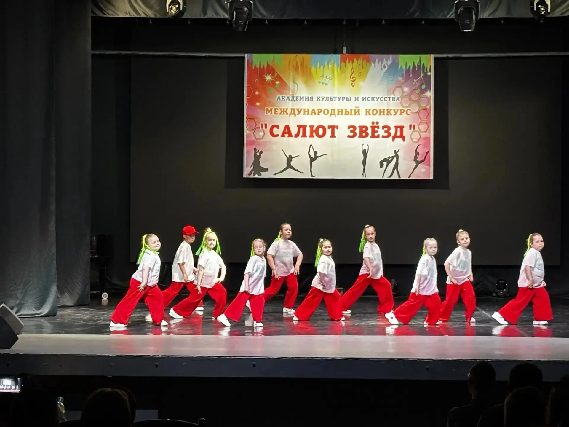 Гуляева Антонина - воспитанница старшей группы "Ромашки" СП "Улыбка"  - победитель международного ко