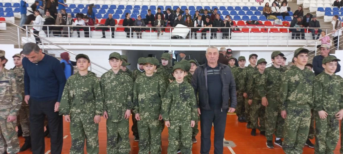 Сегодня учащиеся МКОУ "Зрыхская СОШ" (средняя  группа)