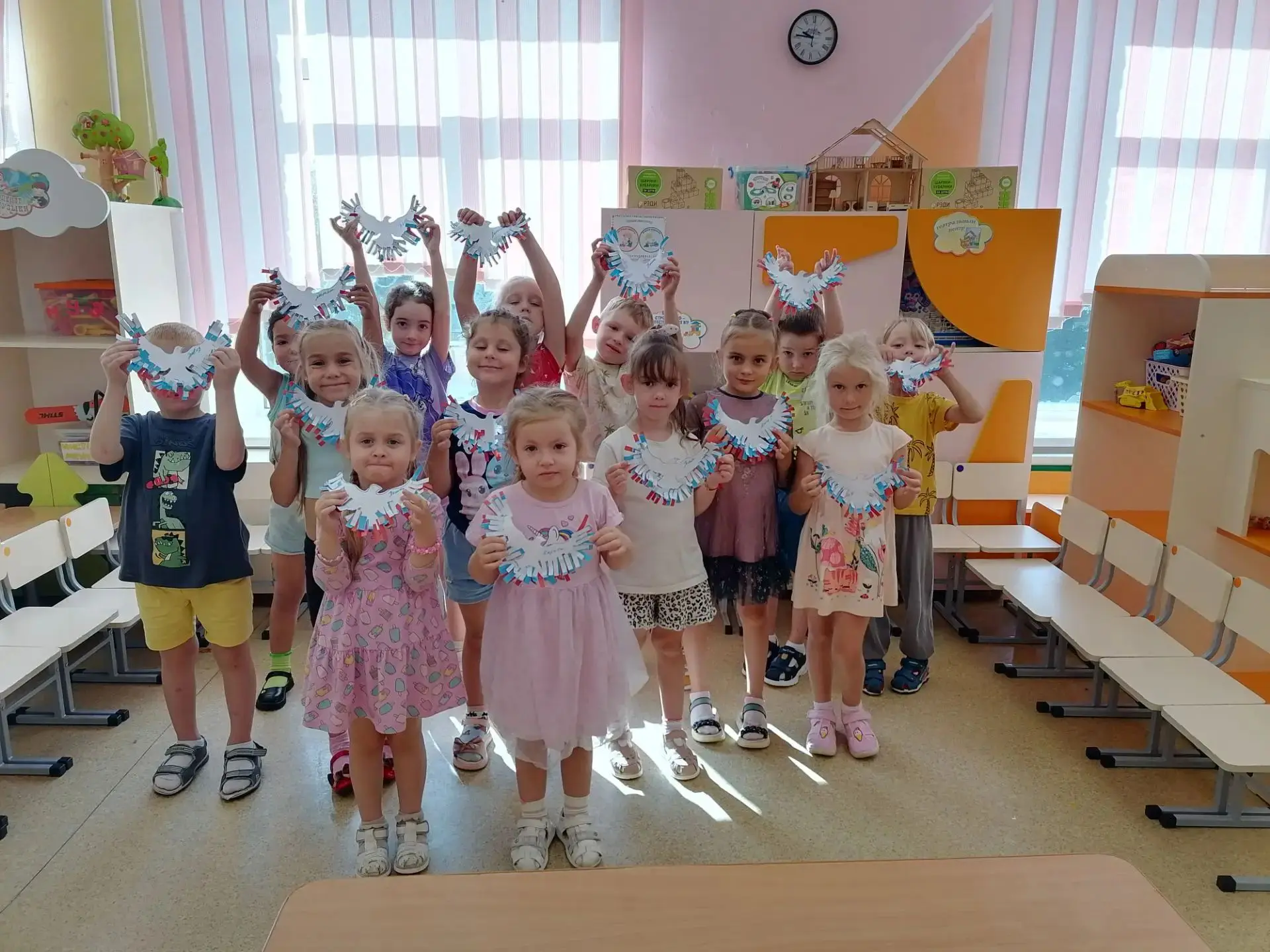 Голубь мира с крыльями триколора ✌️🇷🇺