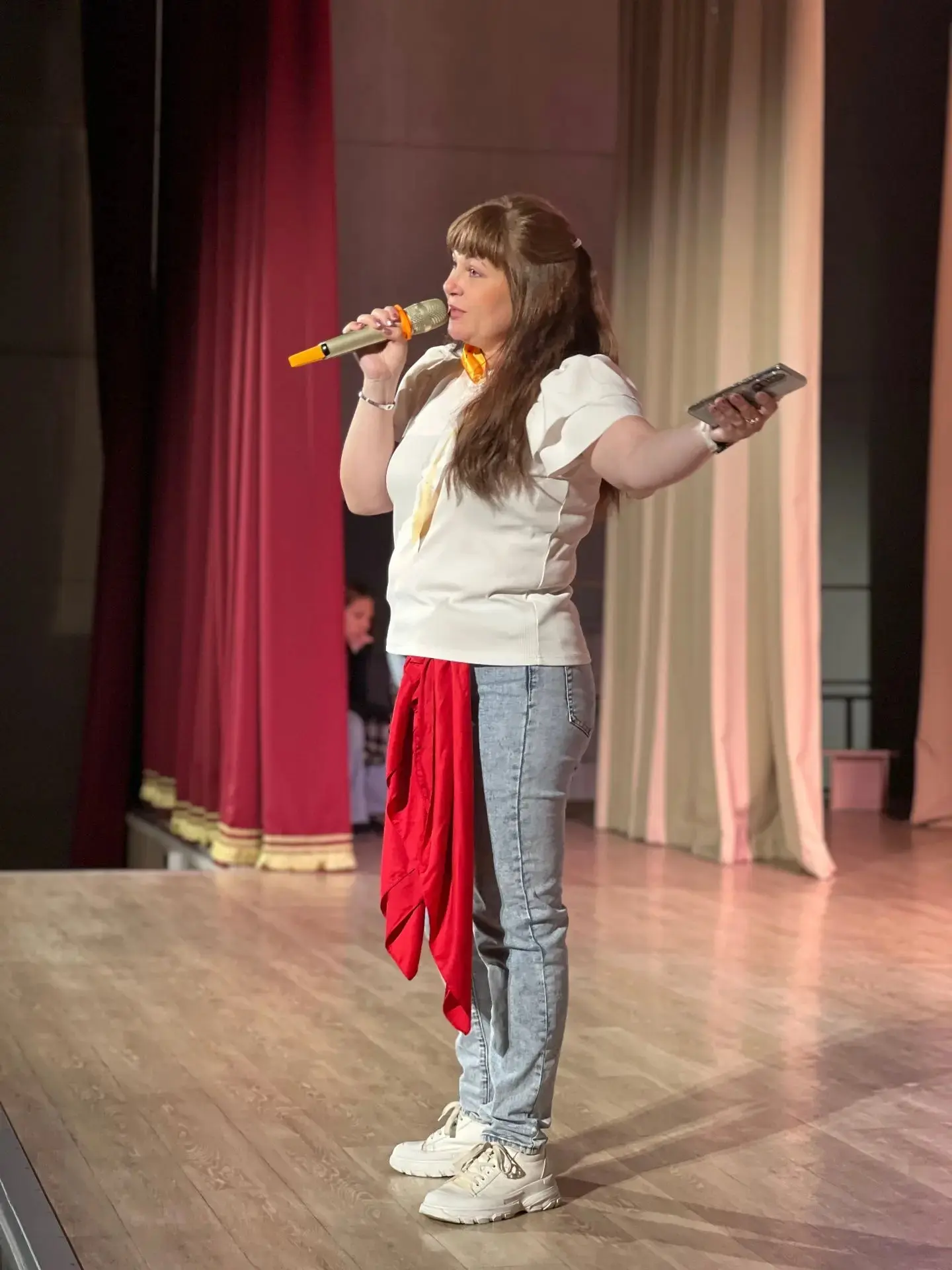 📣 Новости с летней площадки!

✨ Сегодня наш лагерь «Звезды Эволюции» сиял юными талантами во время 