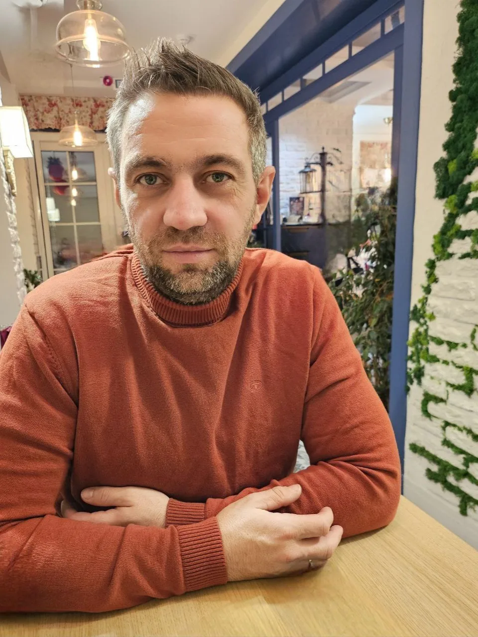 Что спрятано за ровной линией света