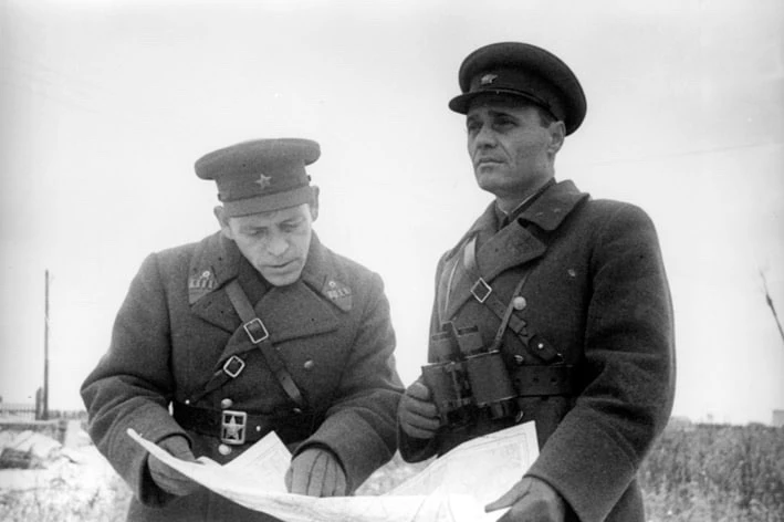 8 сентября 1941 года Ленинград был взят в блокадное кольцо. В окружении остались около ...
