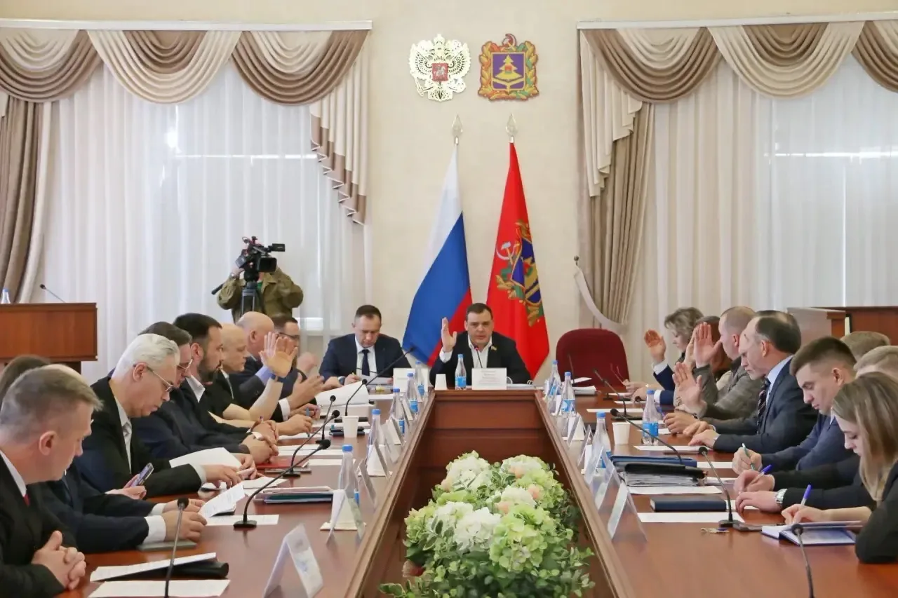 ✅Приняла участие в заседании комитета по промышленности, строительству, связи, предприн...