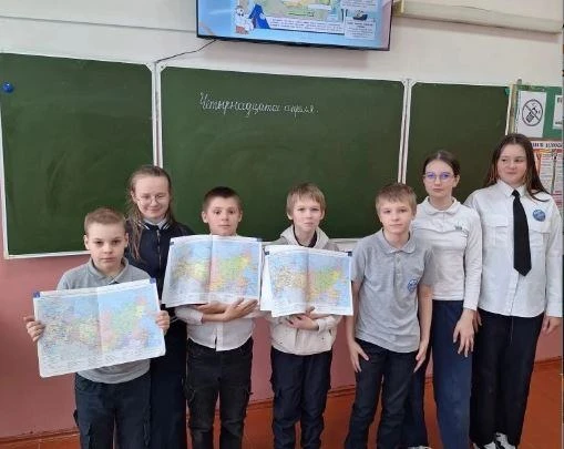Акция "Узнаем Россию вместе" проходит с 2024 года и представляет собой адаптированную форму Географи