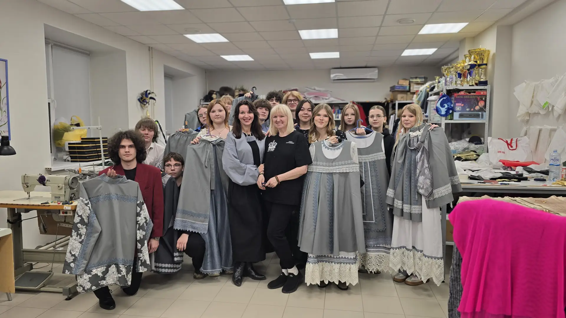 Мир вдохновения 🧶  Студенты ИТ-колледжа гр. 24ИТ14 вместе с классным руководителем Матвеевой О.Ю. по
