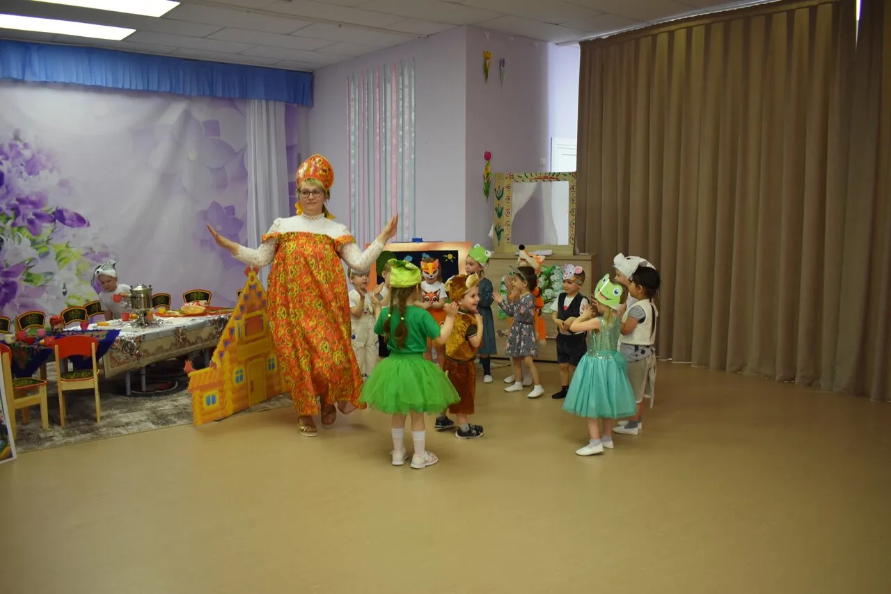Сказки любят все на свете, любят взрослые и дети. В сказках учат доброте, ласке, дружбе и труде. Хор