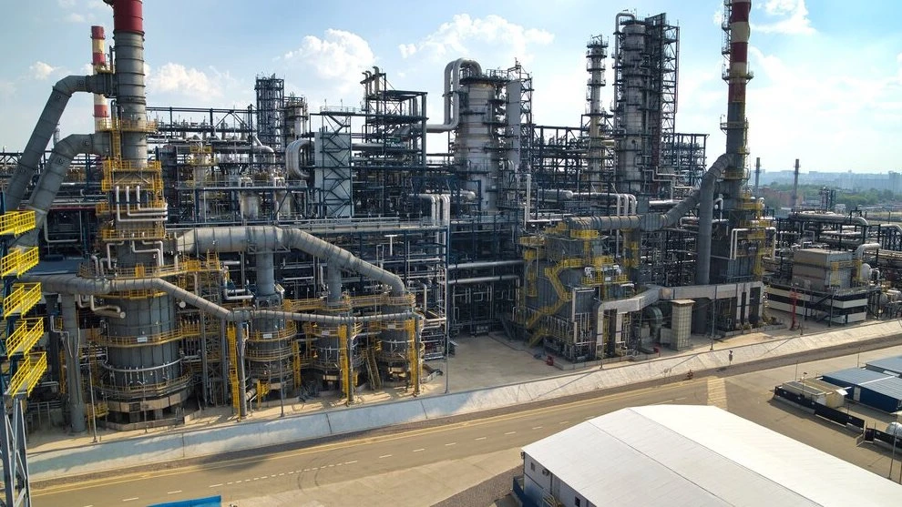 Московский нефтеперерабатывающий завод пострадал при атаке БПЛА
 
Беспилотник повредил объект Москов
