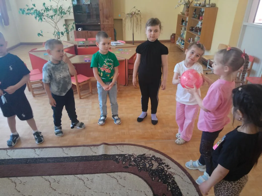 Коррекционно-развивающее занятие в средне-старшей группе " Страх".