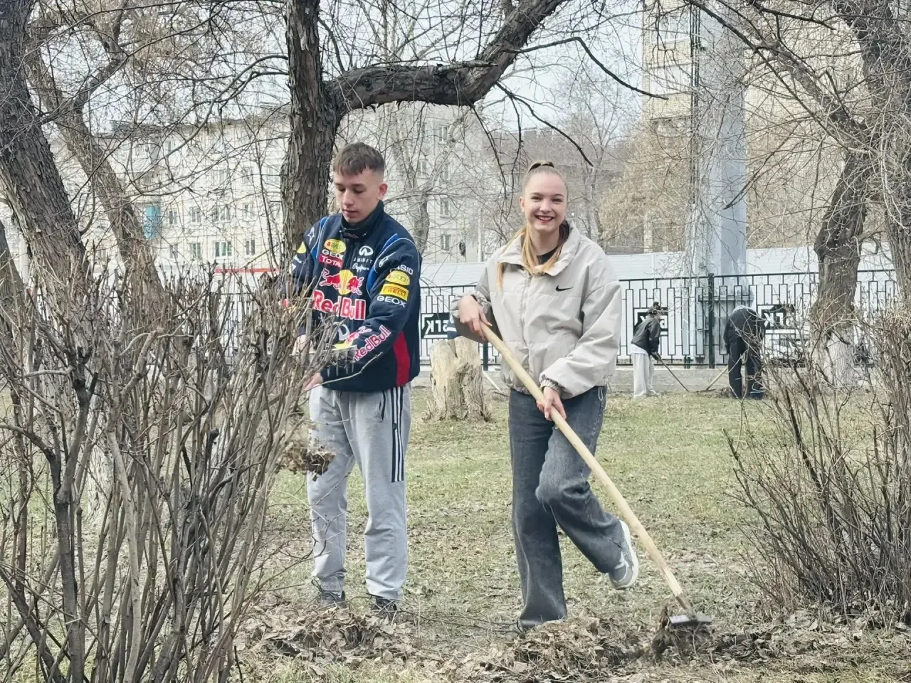 🌿🐝Весна начинается здесь: месячник  благоустройства в нашем колледже продолжается…  ➡️Еще в начале а