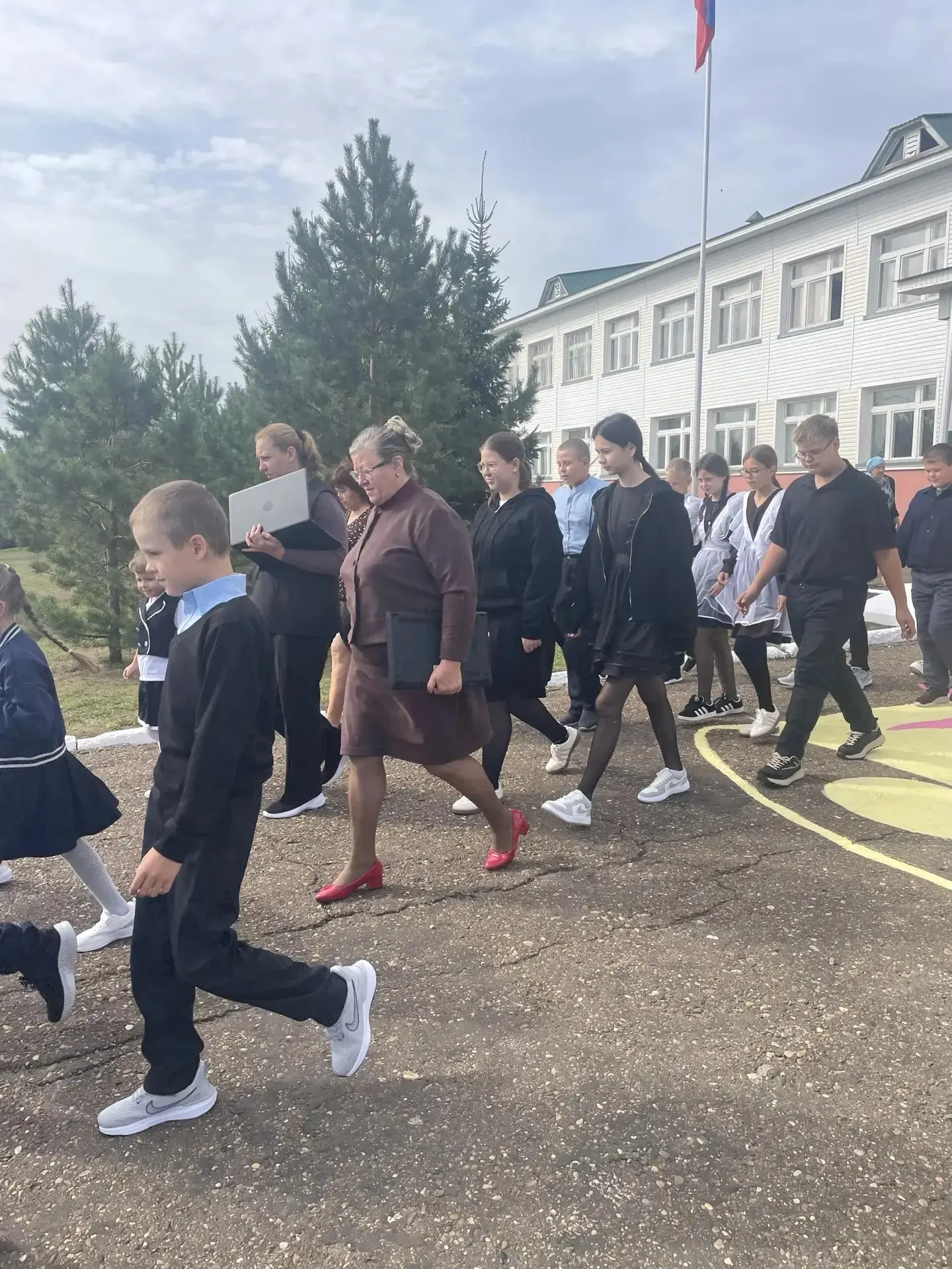 В рамках проведения Месячника безопасности детей в нашей школе состоялось практическое ...