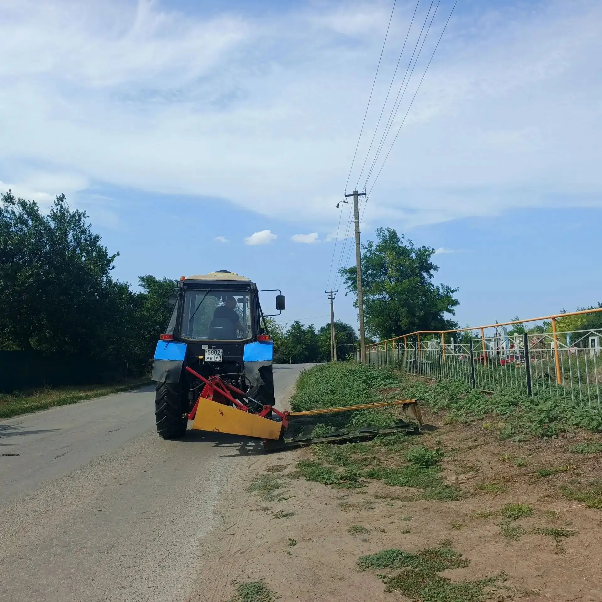 🌳На гражданском кладбище с. Малокирсановка провён экологический субботник.