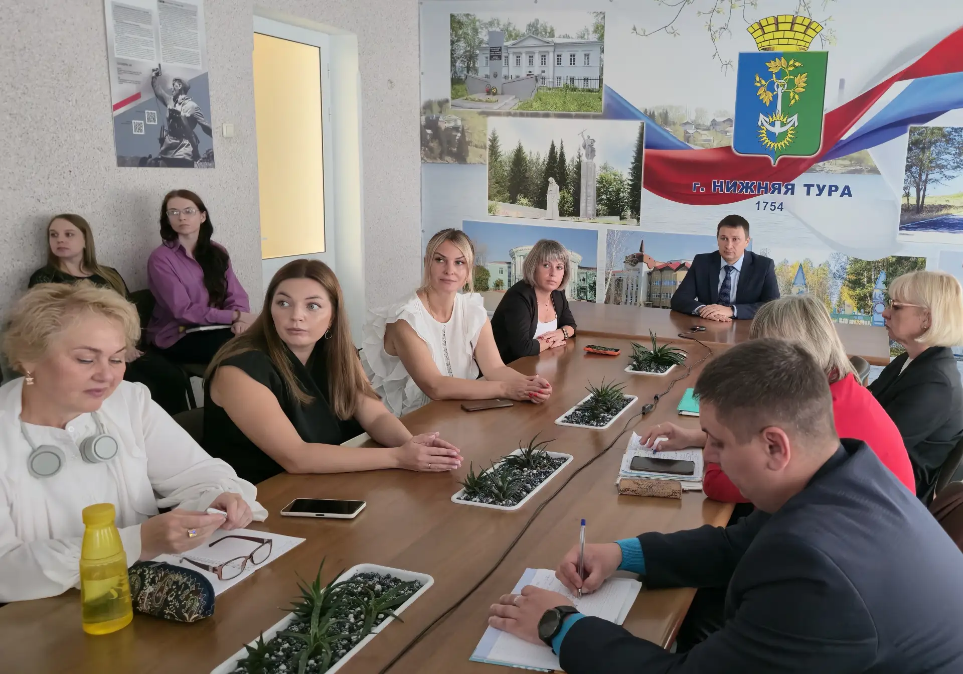 🎓 Вместе с учителями Нижнетуринского округа в режиме онлайн принял участие в региональ...