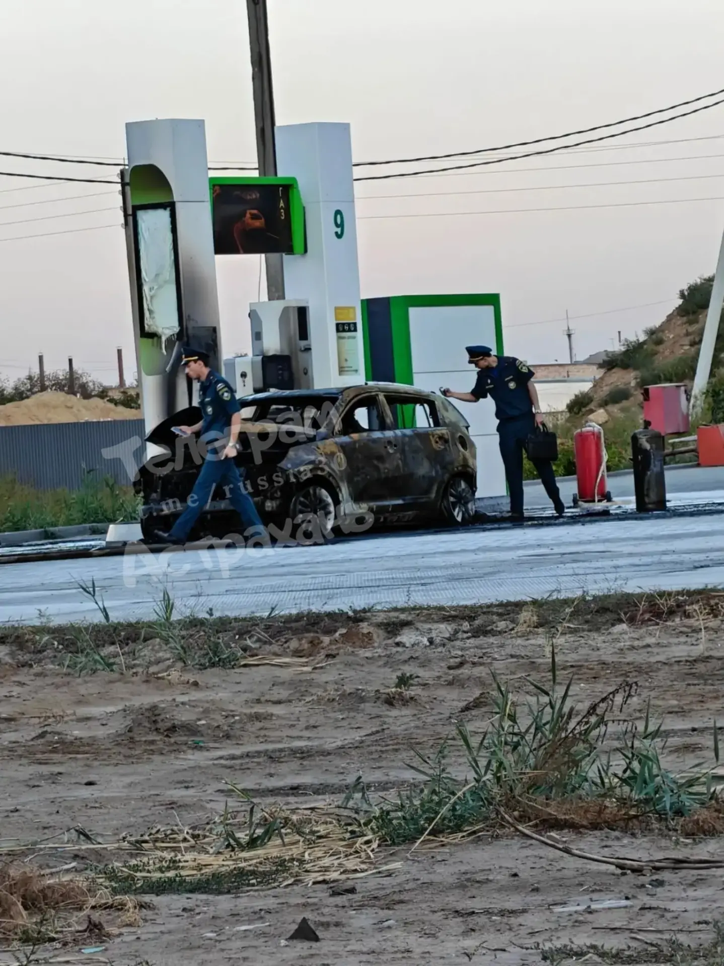 ⚡️На Фунтовском шоссе сгорела машина во время заправки газом, - пишут в главном водител...