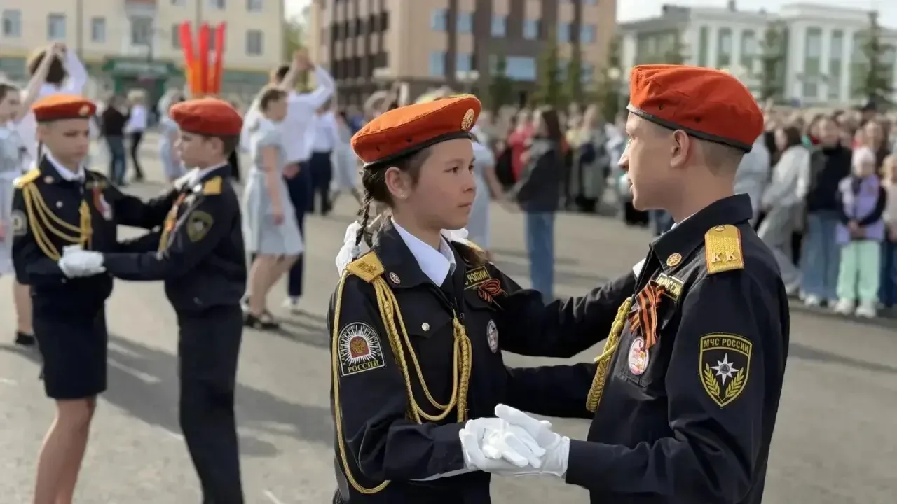 🎗️Бал Победы  🎖️Бал Победы — это не просто танцевальное мероприятие, а настоящий символ памяти, уваж