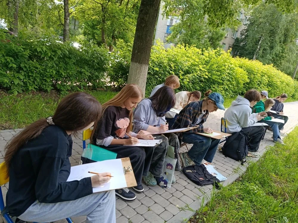 🎨 С наступлением лета в ДШИ № 2 им. И.П. Гринева традиционно начинается пленэрная прак...
