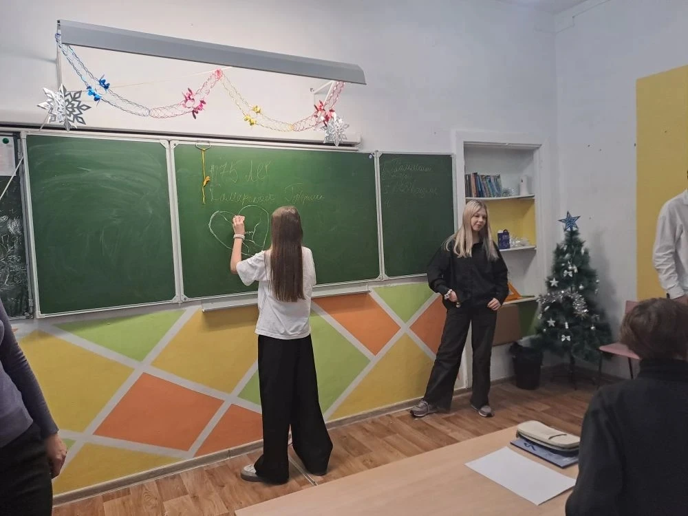 Для учащихся 5-7 классов состоялись краеведческие уроки, посвященные 175-летию Самарской губернии. У