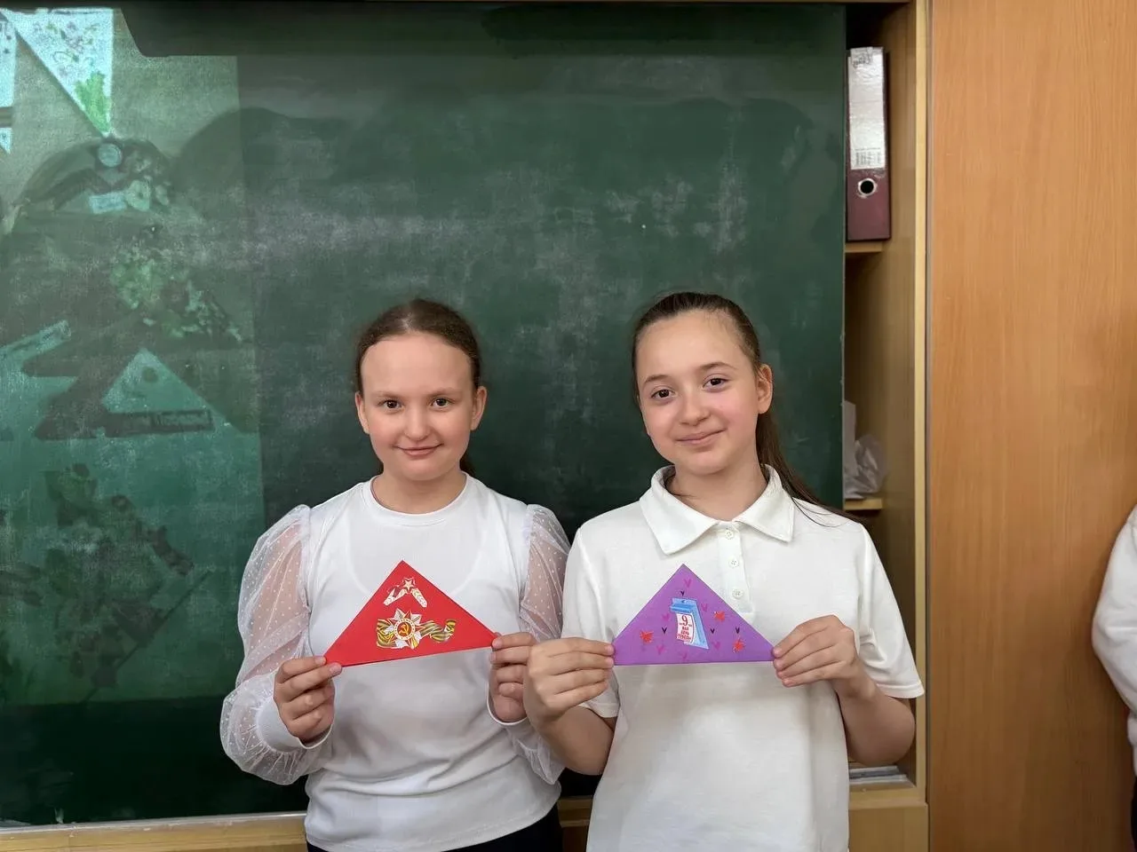 Творческая мастерская «Фронтовой сувенир»   Сегодня активисты клуба «Навигатор» под руководством сов