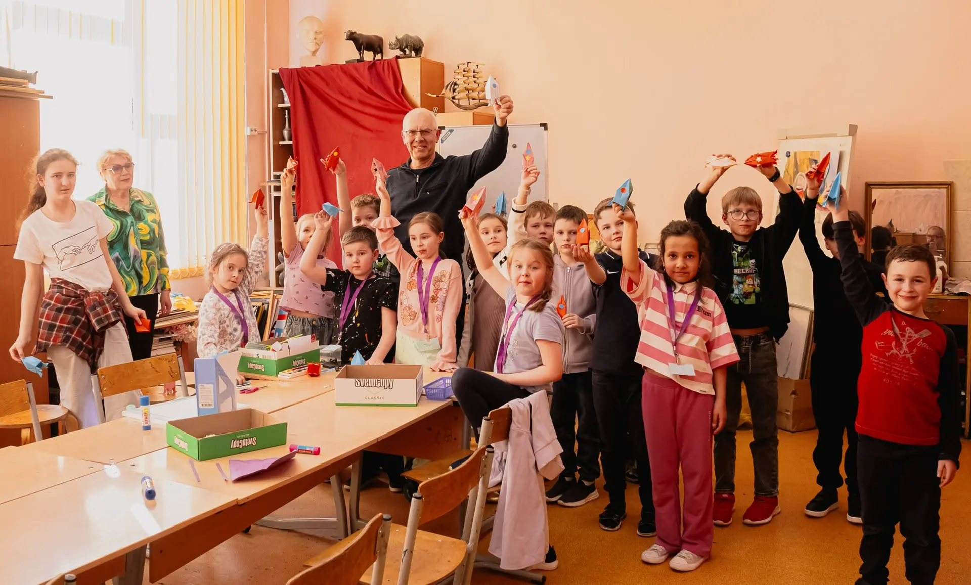 ЯРКИЕ КАНИКУЛЫ В ШКОЛЕ   ☺️ В нашей школе проходят весенние смены с насыщенной программой!  💫 Ученик