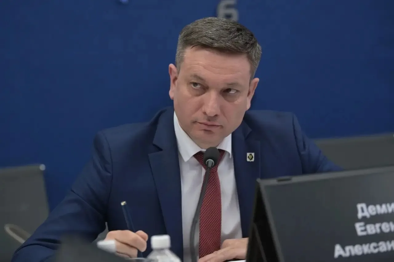 • О том, как Хабаровский край переводит госуправление на ИИ и готовится запускать спутники.

• Об ам