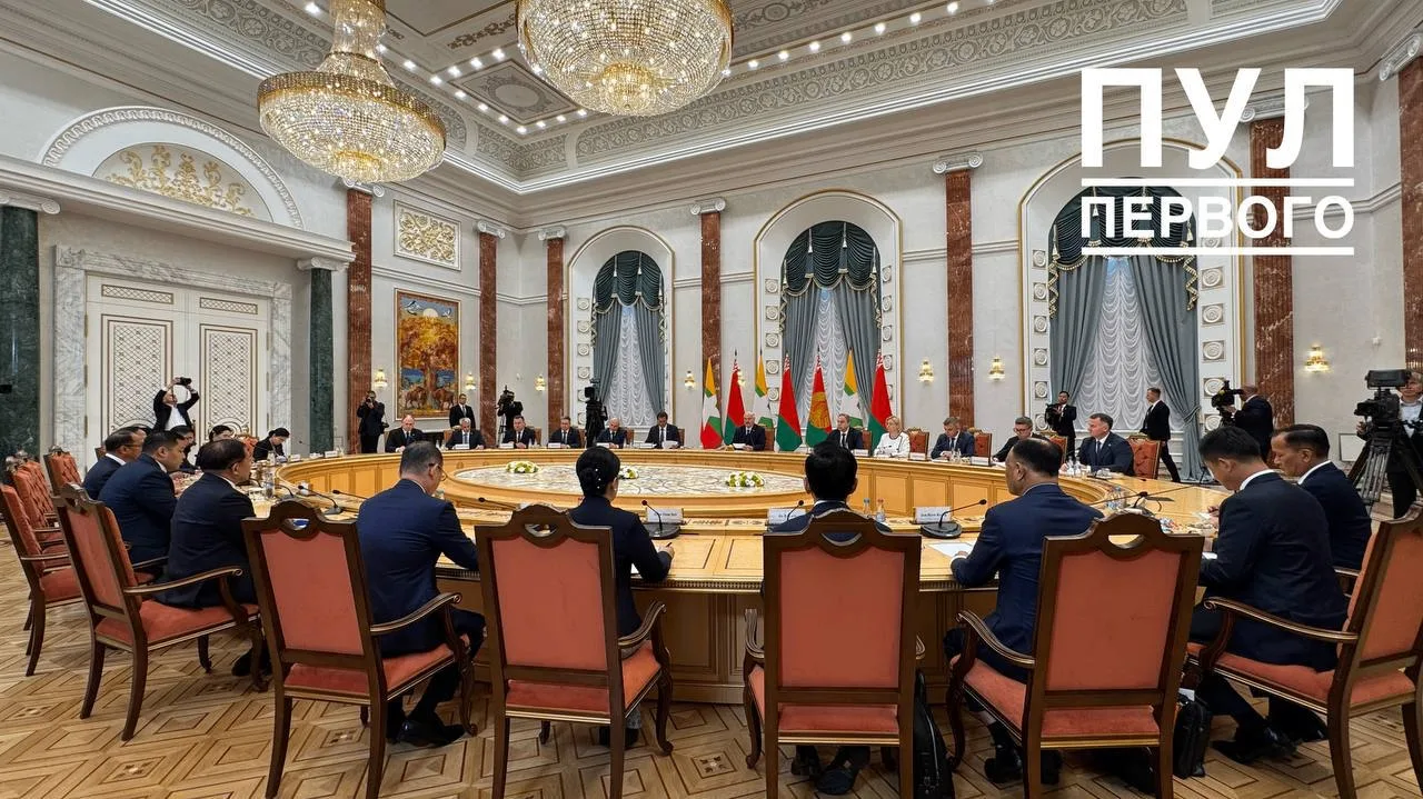 💬 У гэтыя хвіліны - размова ў пашыраным складзе.