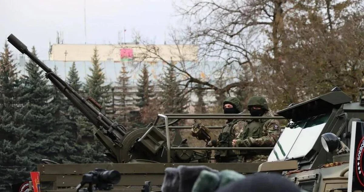 Брянский губернатор поздравил сухопутные войска с праздником