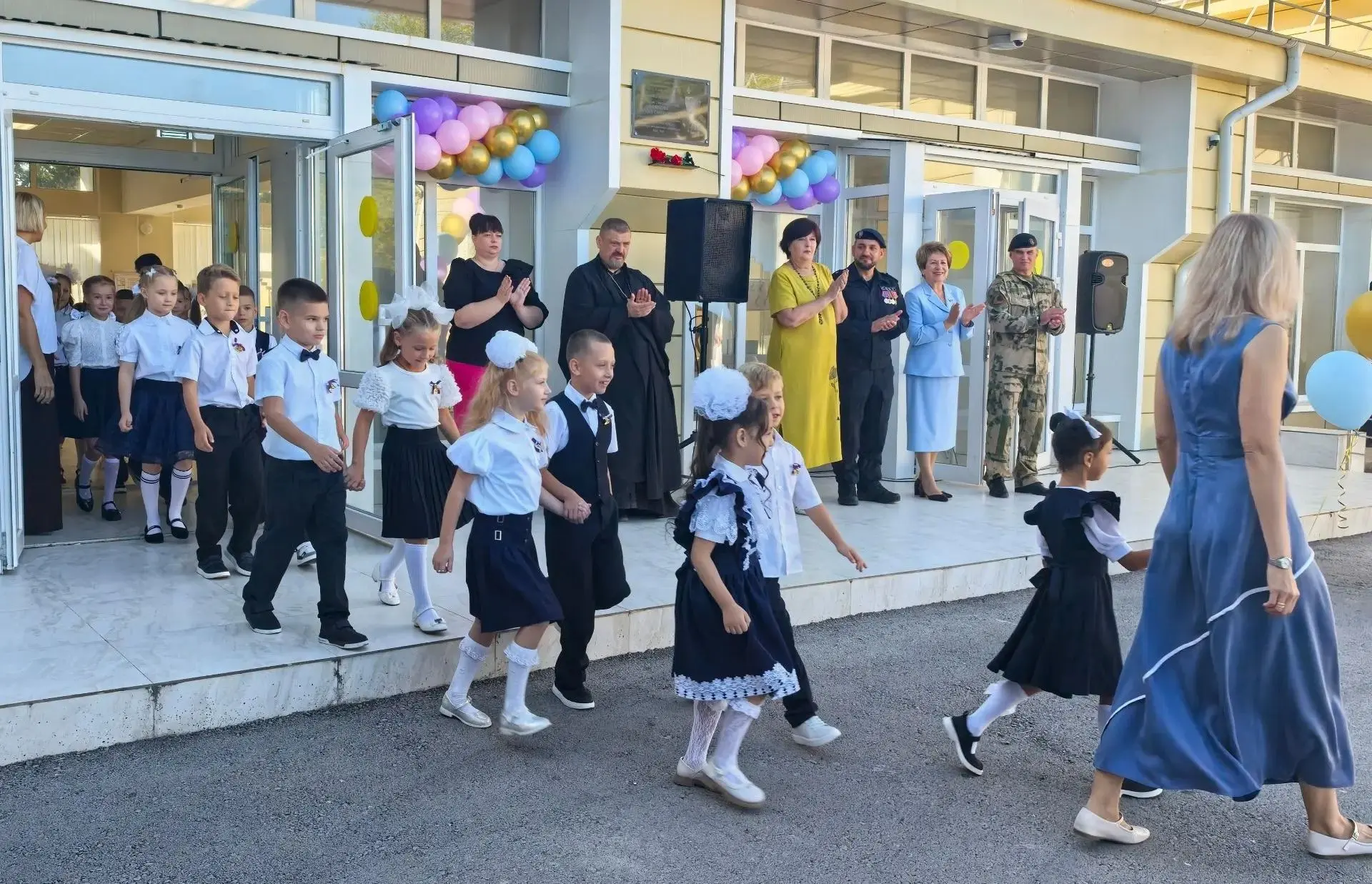 📚В День знаний посетила севастопольскую гимназию № 10 имени Героя Советского Союза М.Е...