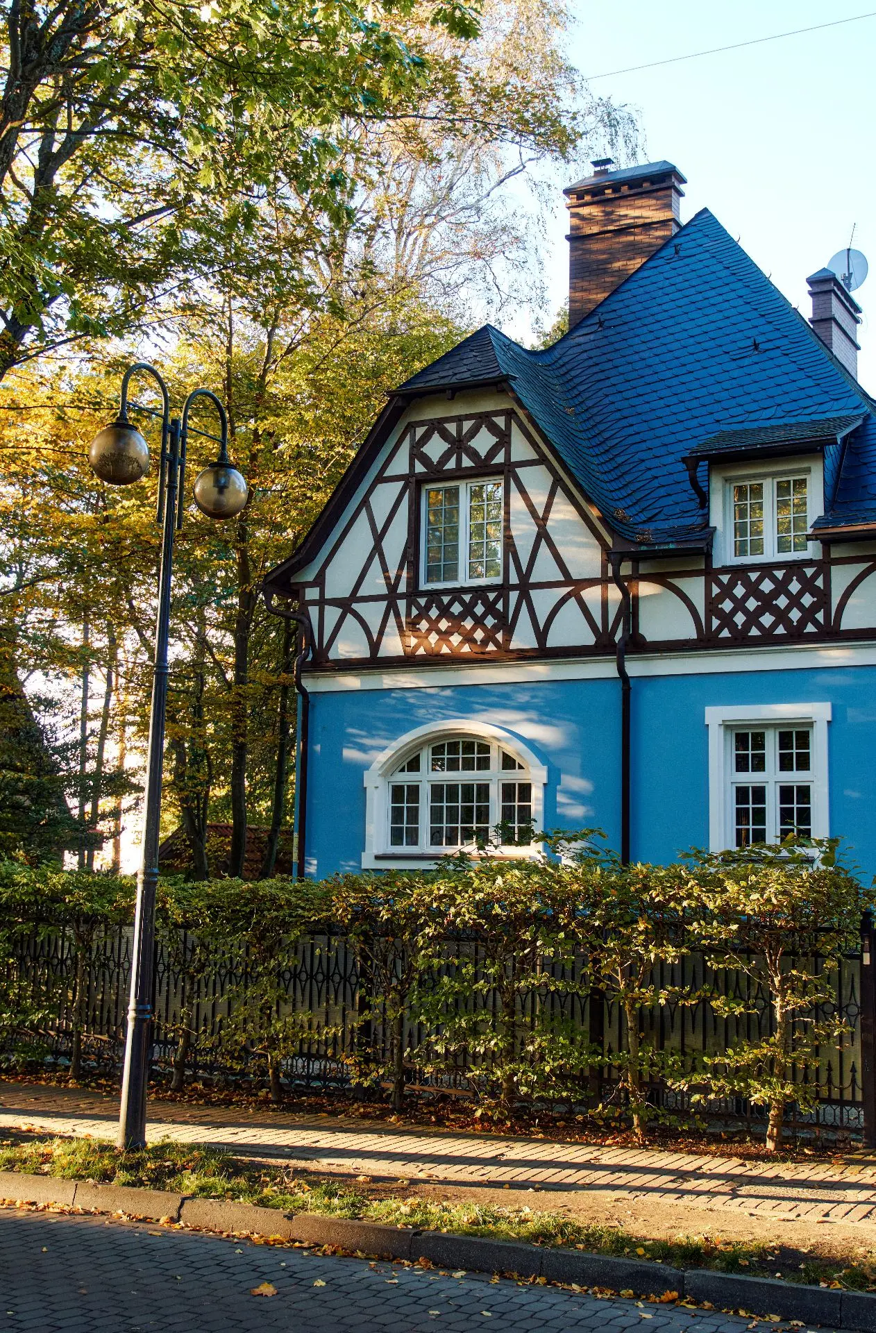 7 уникальных мест, скрытых от глаз туристов в Светлогорске 😍🌿

Обычно все гуляют одними и теми же 