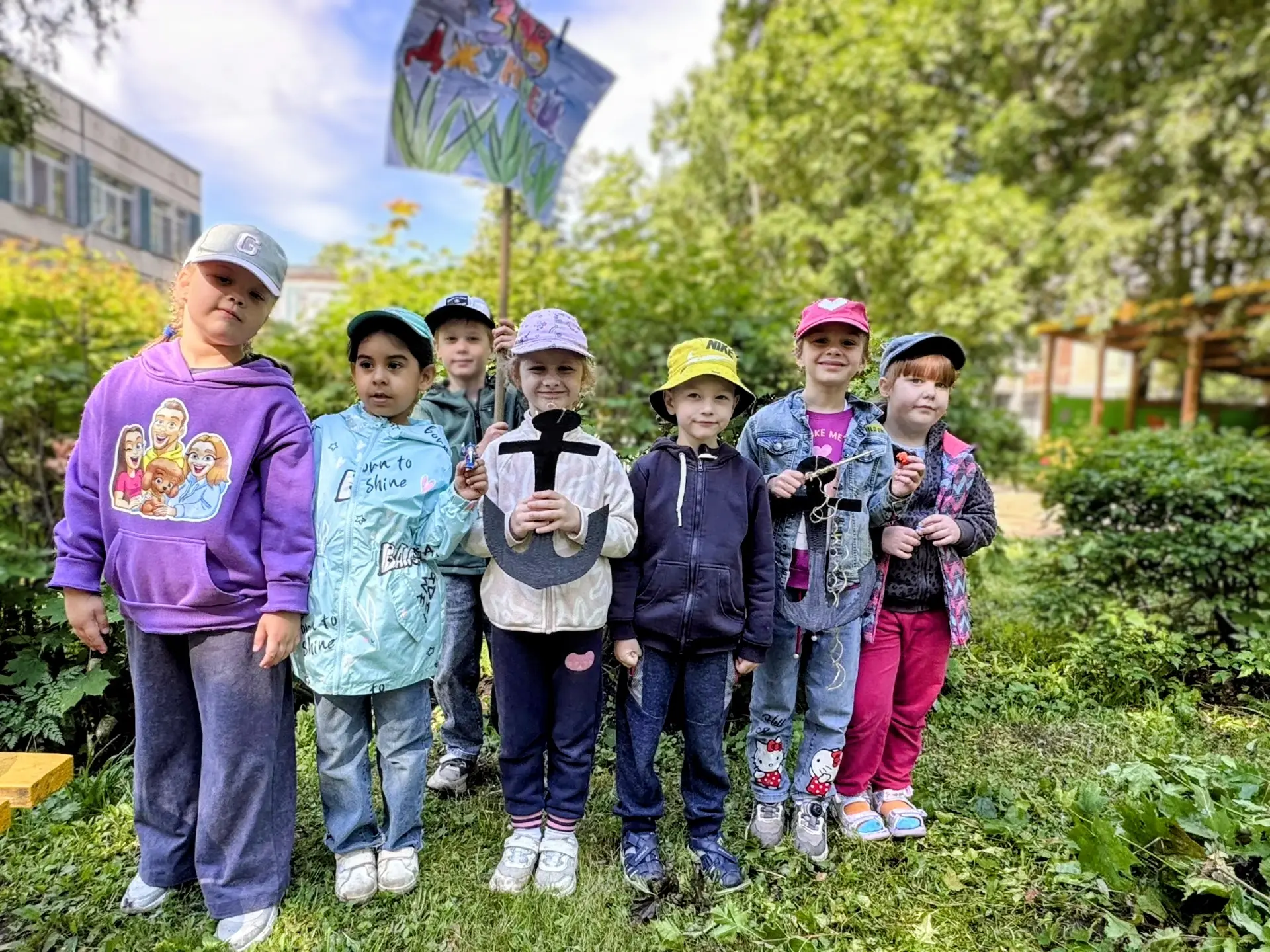 🌴Джунгли зовут! 🌴
🐾Недавно ребята из старшей группы «Затейники» превратились в настоящих исследов