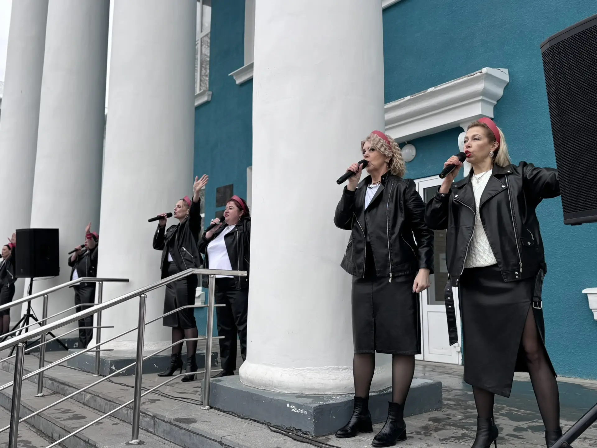 🌎 Земля в иллюминаторе, а песня - в душе.    В рамках недели космоса у стен Богдановичского политехн