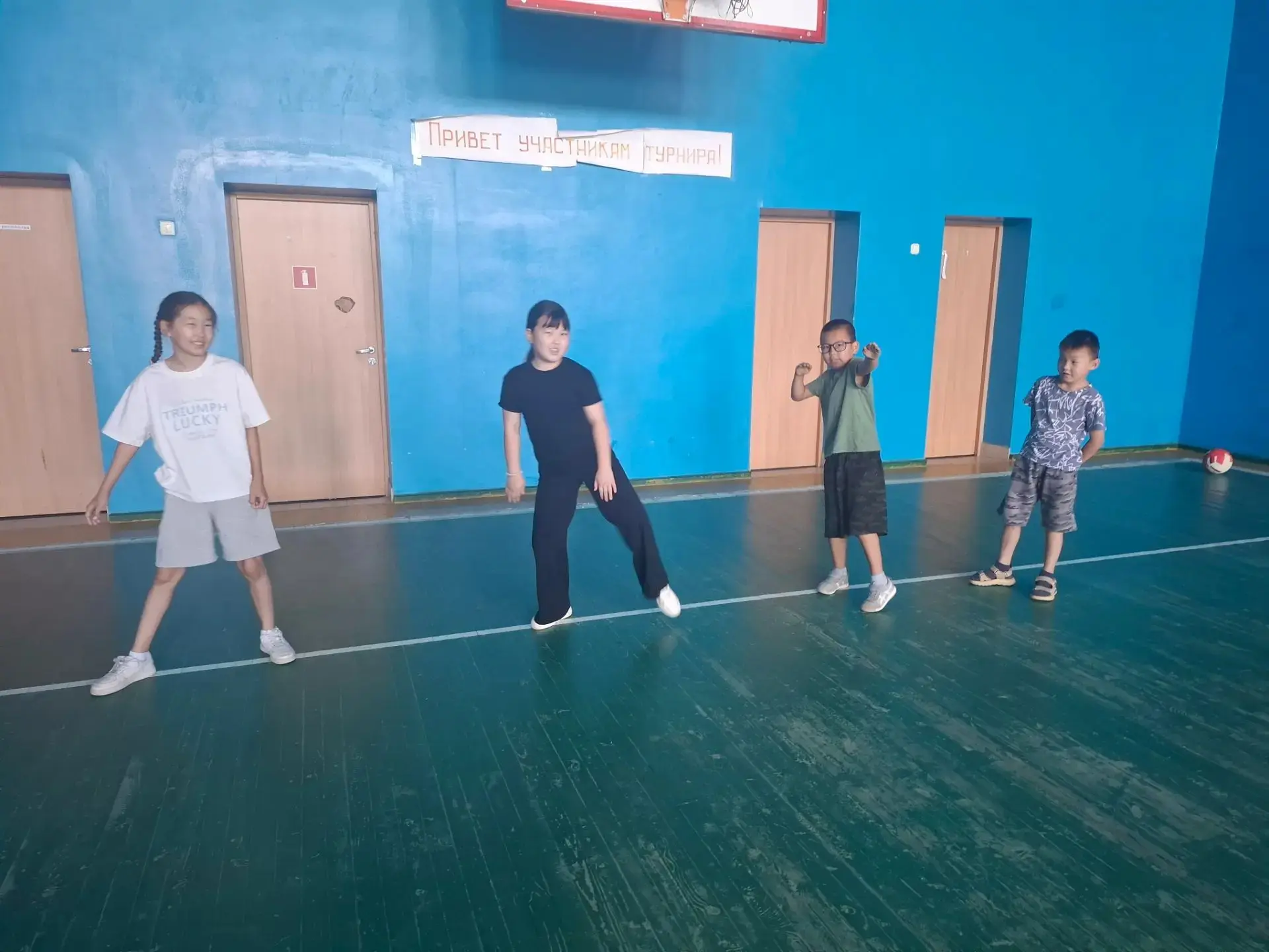 ⚽ День спорта: сила, ловкость и командный дух.⛹️🤾🏃
 Утро началось с зарядки, но не обычной, а в ст