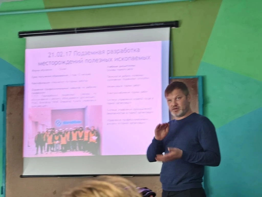 Сегодня, 24 апреля для учащихся и родителей 8,9 классов, в нашей школе прошла профориентационная вст