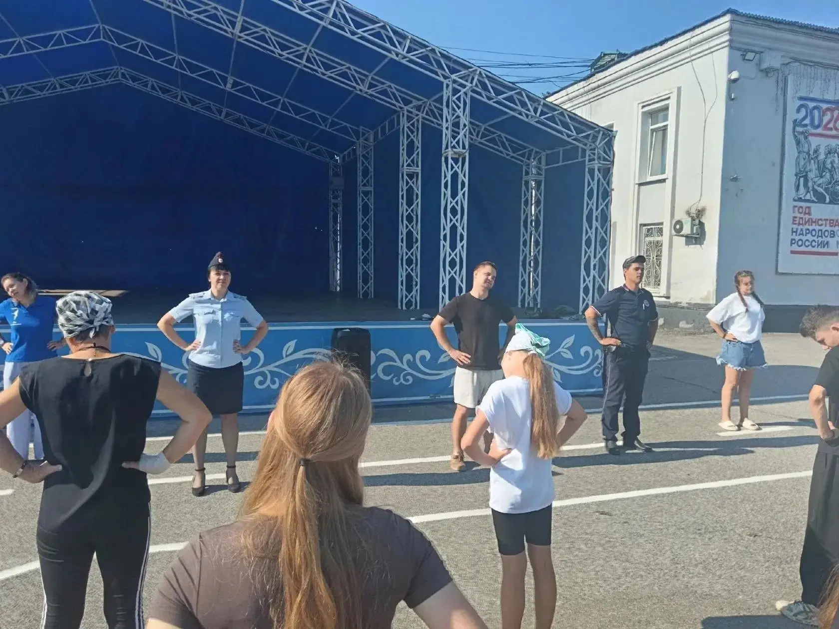 В Тяжинском муниципальном округе сотрудники полиции присоединились к Всероссийской акции «Зарядка со