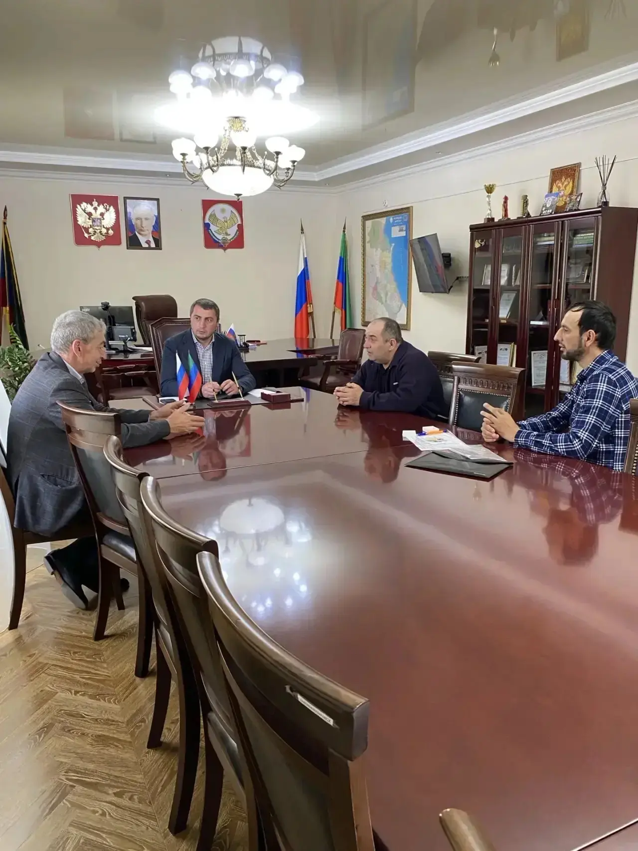 Вручили памятную медаль, приуроченную к 40-й годовщины катастрофы на Чернобыльской АЭС.