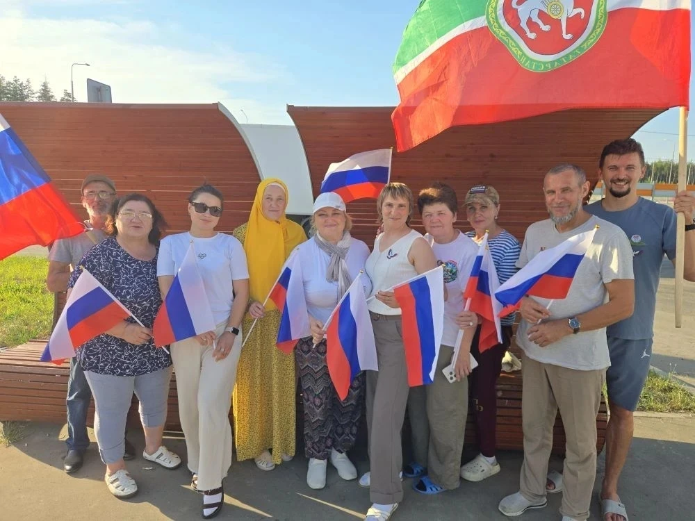 12 июня, в День России, группа волонтеров из Татарстана посетила военный госпиталь имени, чтобы дост