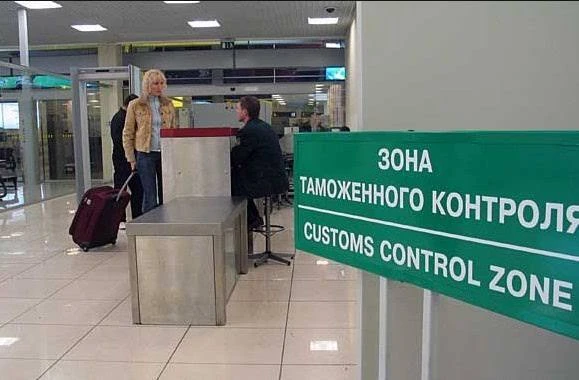 ✈️ Долги лишили почти 300 тысяч татарстанцев заграничных поездок