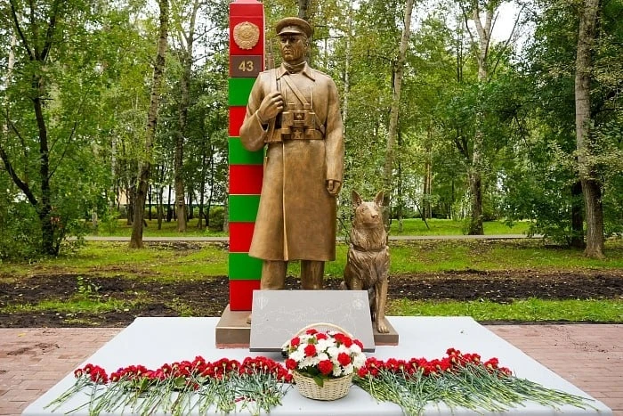 В Кирове появился памятник пограничникам